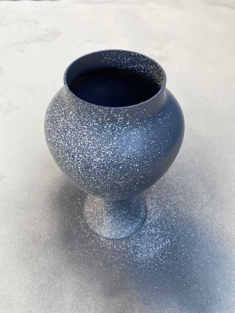 Krylon Stone Coarse Texture, in white onyx, sprayed onto jar